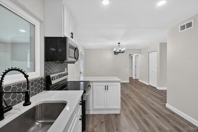 Building Photo - 328 Danworth Ct