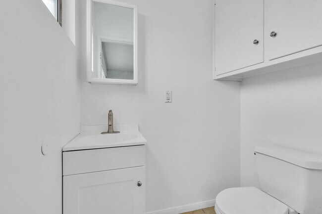 Building Photo - 4745 Choctaw Dr