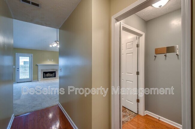 Building Photo - 3733 Shoteka Dr