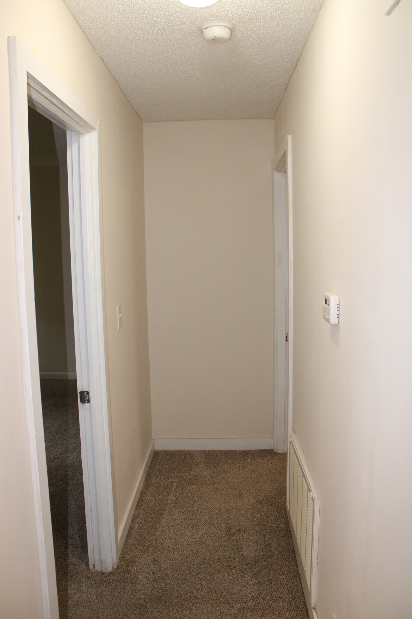 Building Photo - 3861 E Roseberry St
