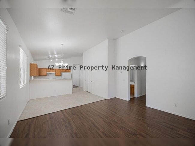 Building Photo - 6918 S 37th Glen