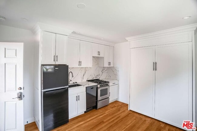 Building Photo - 1844 18th St