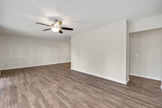 Building Photo - 4649 McIlroy Dr