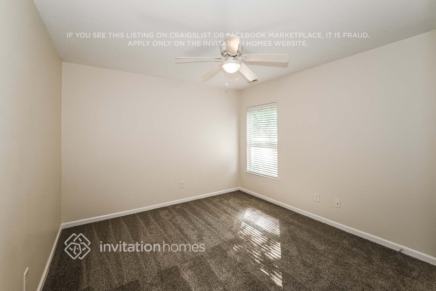 Building Photo - 2204 Golden Larch Ln