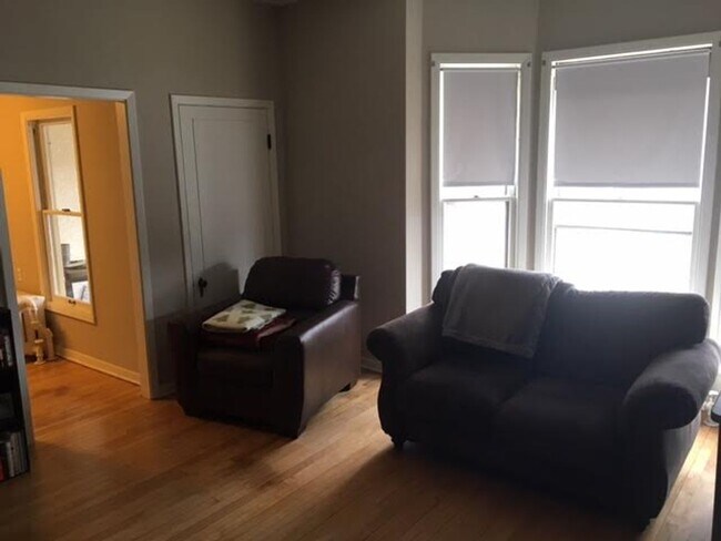 Primary Photo - 629 6th St SE