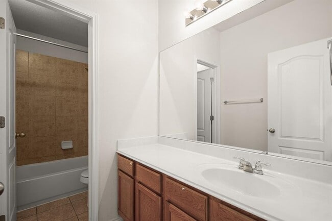 Building Photo - 4617 Tiddle Ln