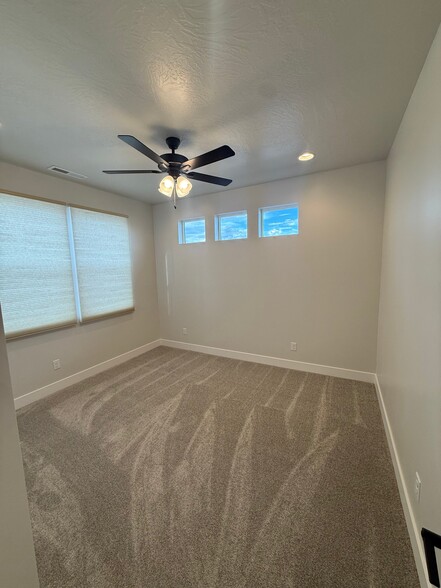 Building Photo - 2333 E Kiabito Ln