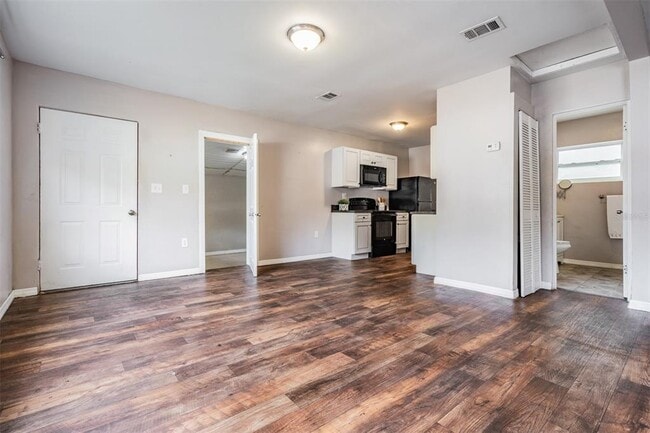 Building Photo - 5475 70th Ln N