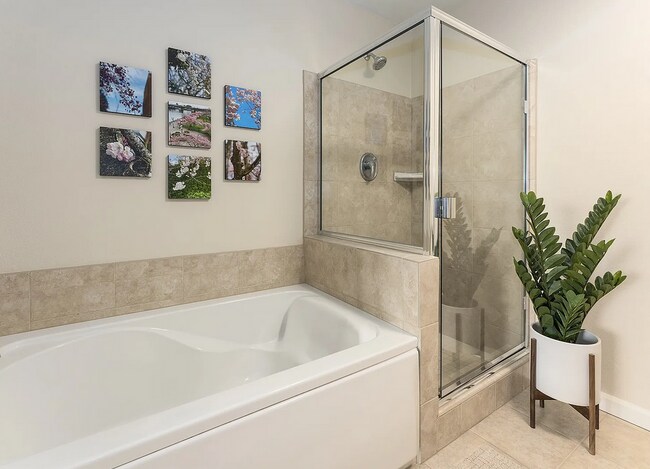 Primary Bath & Shower - 1620 NE Broadway St