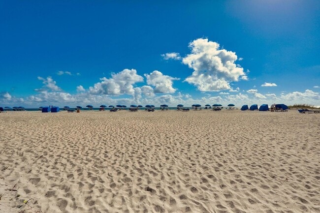 Building Photo - 2800 N Ocean Dr