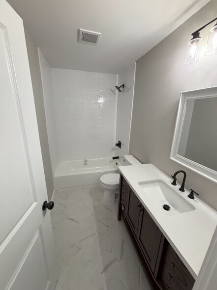 Building Photo - 1394-1396-1396 S Ohio Ave