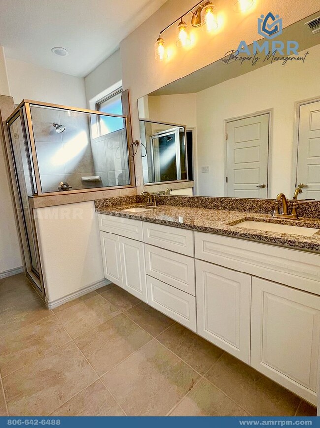 Building Photo - Welcome to Silverleaf Subdivision! Now leasing 3 bed/2bath family home!