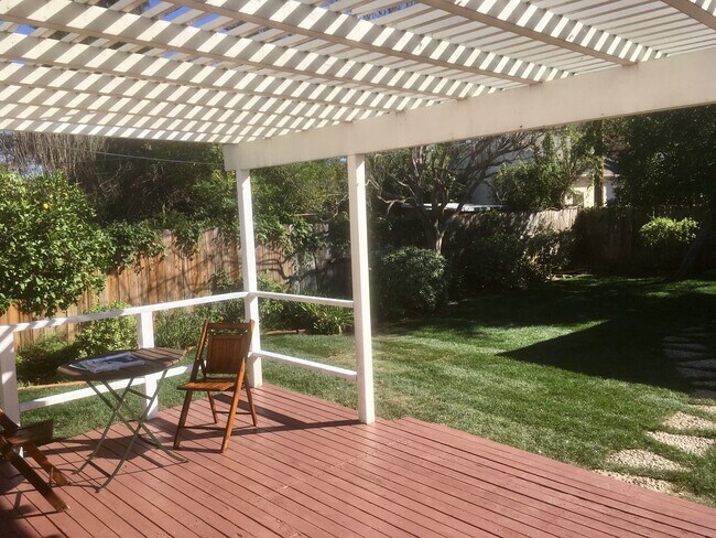 Spacious Yard - 14656 Morrison St