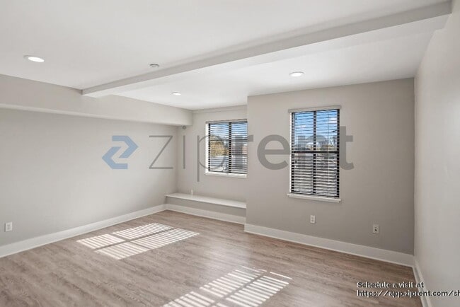 Building Photo - 4811 Telegraph Ave