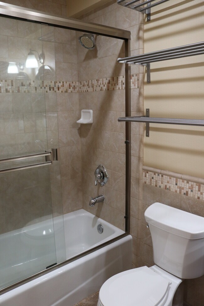 Full Bathroom 2 - 4904 Laurel Canyon Blvd