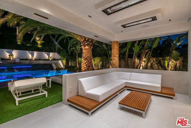 Building Photo - 25879 Chalmers Pl