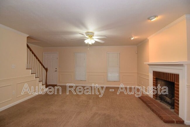 Building Photo - 490 Pheasant Run Dr