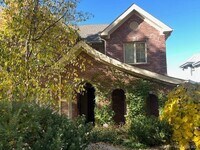 Building Photo - 595 S Corona St