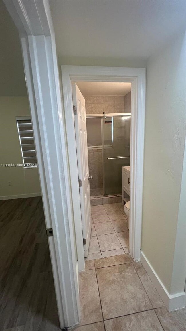 Building Photo - 1251 Little River Dr