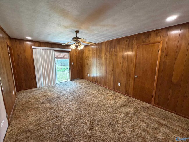 Building Photo - 900 Barclift St NW