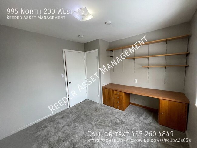Building Photo - 995 N 200 W