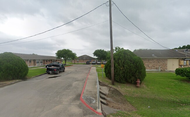 Building Photo - 1207 Miracle Dr