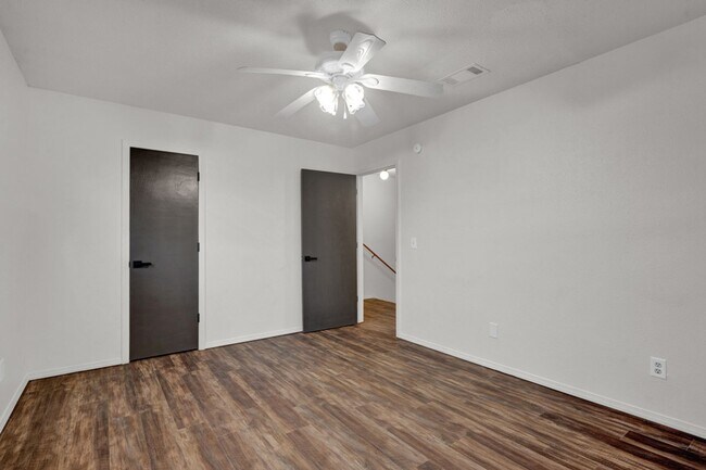 Building Photo - Townhome for Lease!