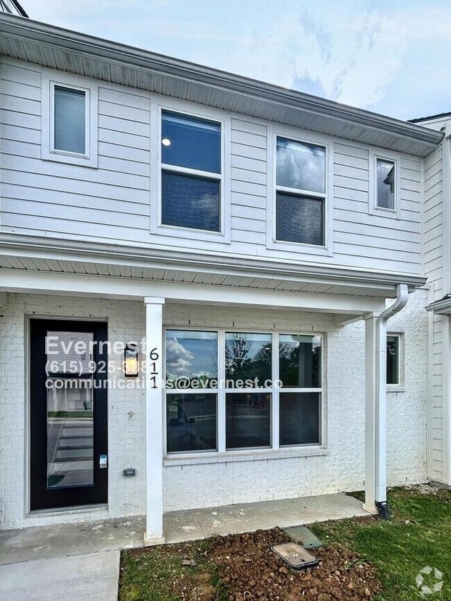 Building Photo - Lovely 3-Bedroom Townhome in a Convenient ...