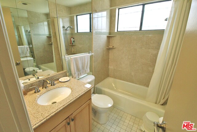 Building Photo - 10400 La Grange Ave