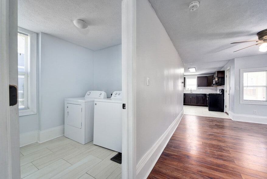 laundry/dining/kitchen - 3115 Hancock Ave