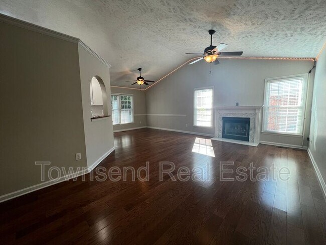 Building Photo - 3539 Harrisburg Dr