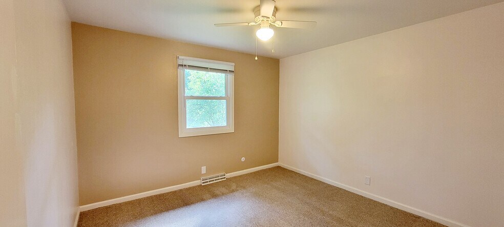 Bedroom 2 - 5205 N Montclair Ave