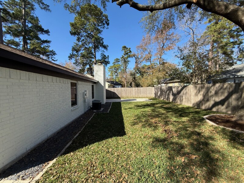 Building Photo - 1 Redberry Ct