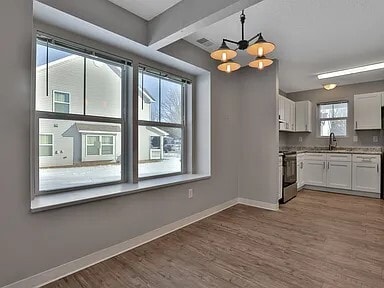 Building Photo - 287 Frenn Ave