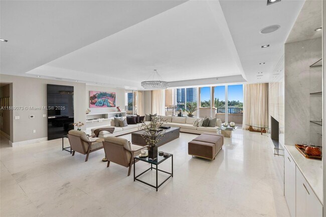 Building Photo - 7133 Fisher Island Dr