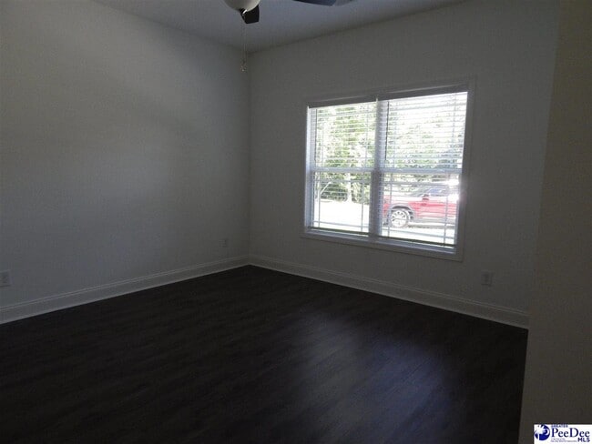 Building Photo - 154 N Lakewood Dr