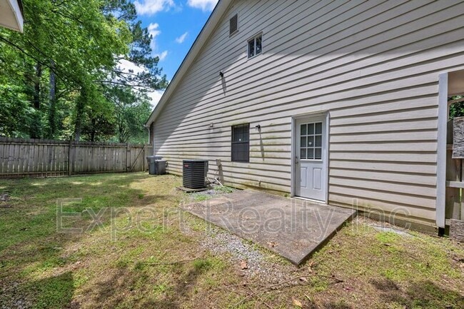 Building Photo - 1201 Magnolia Pl