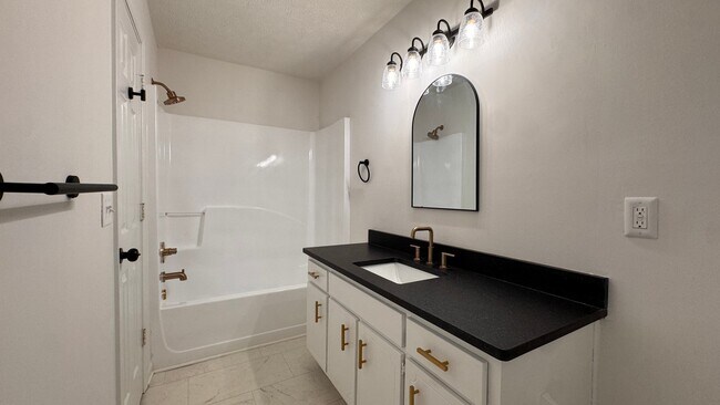 Building Photo - 6710 Pirkle Dr