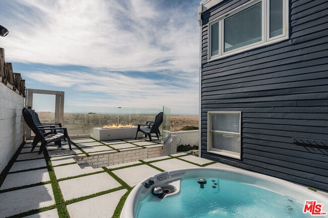 Building Photo - 1044 Waterbury Ln