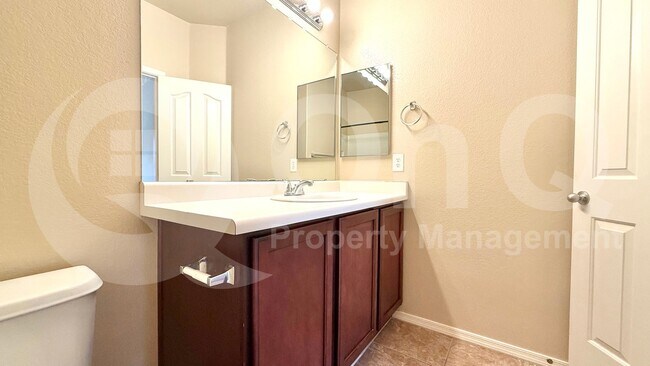 Building Photo - 900 S 94th St