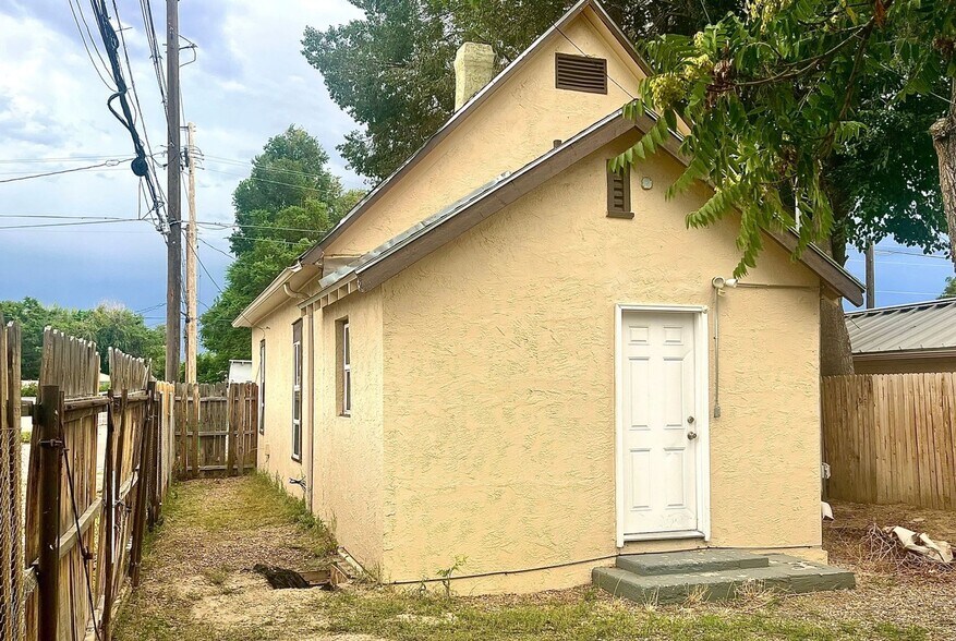 Building Photo - 509 Division Ave