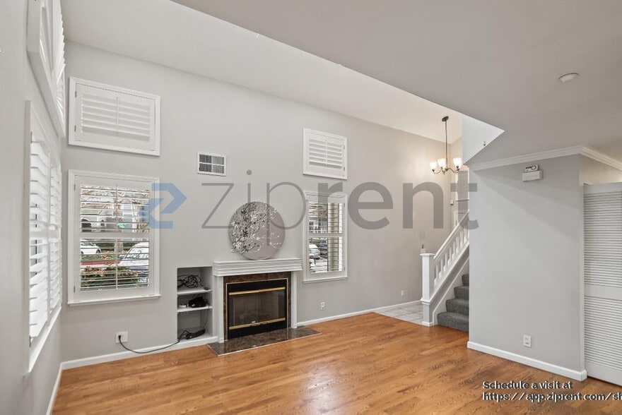 Building Photo - 6344 Holly Gillingham Ln