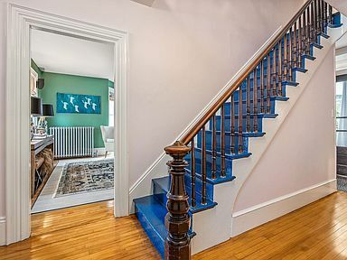 Building Photo - 114 Cabot St