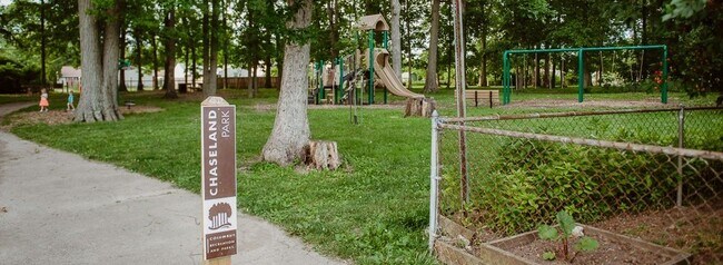 Building Photo - 5289 Eisenhower Rd