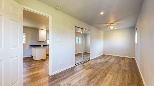 Building Photo - Gated and fully remodeled 1 bedroom 1 bath...