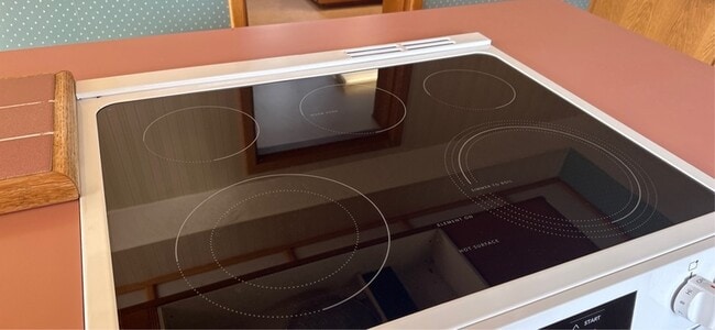 Building Photo - 795 E College St