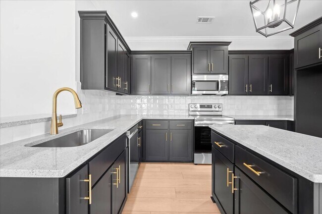 Building Photo - 70 Owens Rd