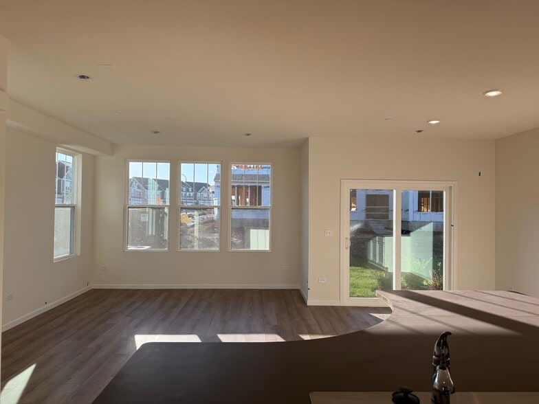 Building Photo - 2246 Horseshoe Cir