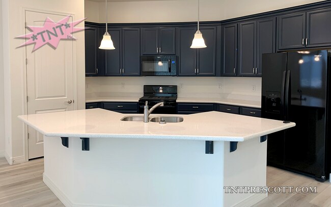 Building Photo - Home in Granville HOA