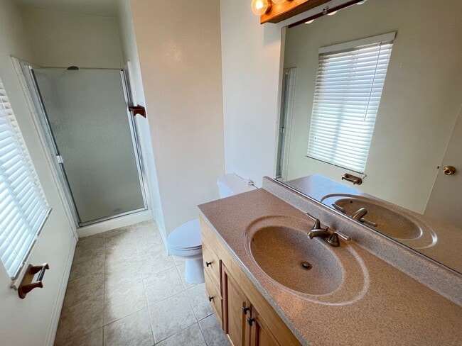 Building Photo - Adorable 3 Bed 2 Bath Home in Anaheim Hills